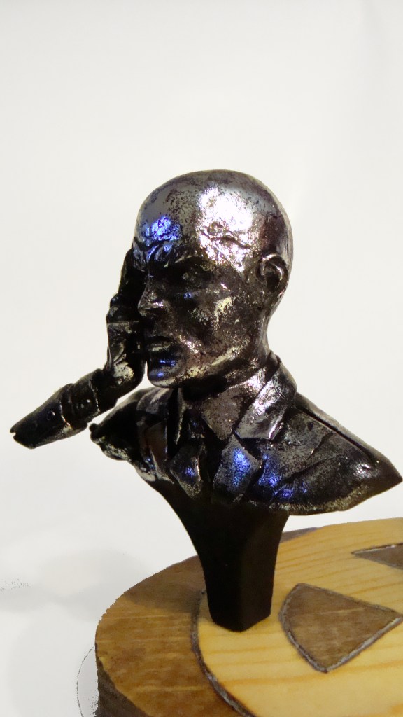 X and Magneto X Detail 02